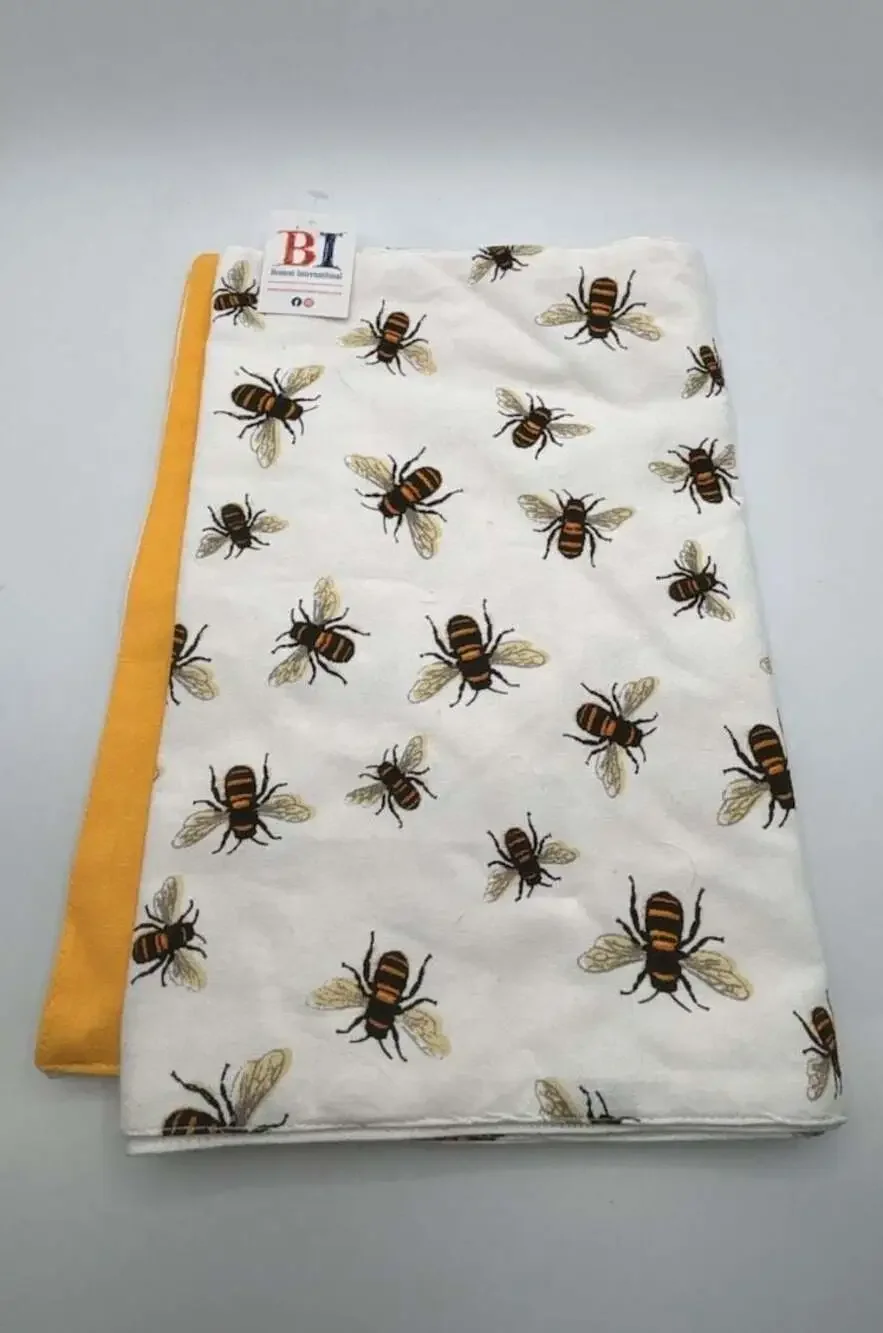 Boston International Bee Print Cotton Table Runner